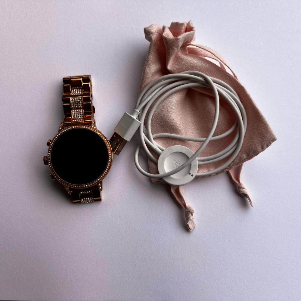 Fossil Unisex Gen 6 42mm Stainless Steel Touchscreen Smart Watch, Rose Gold.